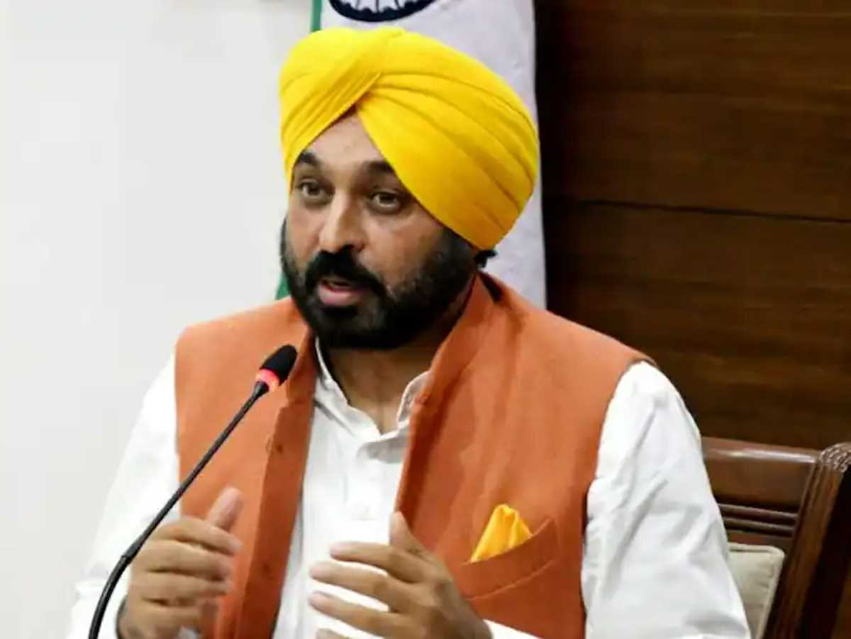 पंजाब सीएम ने लोगों से कहा- कोविड-19 के दिशा निर्देशों का कड़ाई से करें पालन